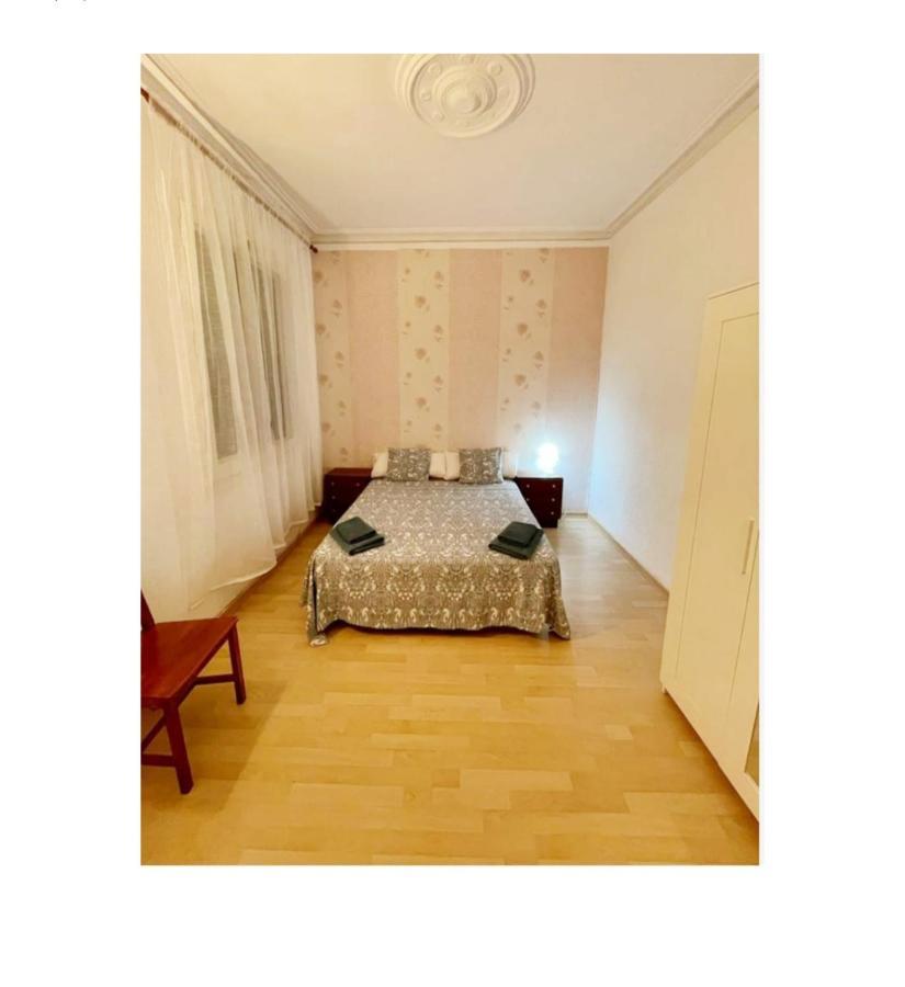 Barcelona Centric Hostel Bagian luar foto